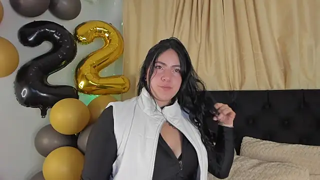 jenifer  power10 online show from October 2025 10:41:02 PM