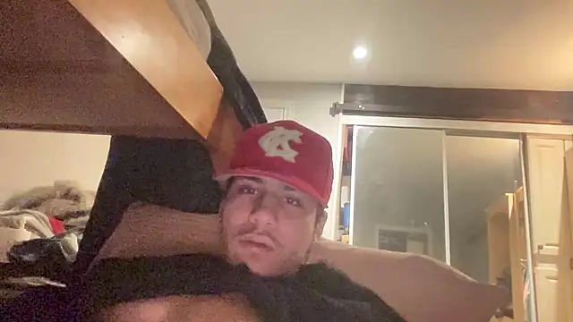 Snapshot of johnycash21 chatting on April 2026 03:29:02 AM johnycash21 online show from April 2026 03:29:02 AM