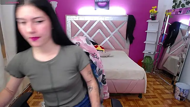 Snapshot of Kate_Laurence_ chatting on February 2025 07:30:01 PM Kate Laurence online show from February 2025 07:30:01 PM