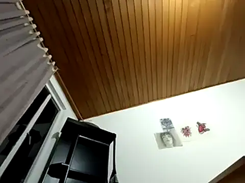 Snapshot of Nicky_smith__ chatting on December 2024 01:36:01 AM Nicky smith online show from December 2024 01:36:01 AM