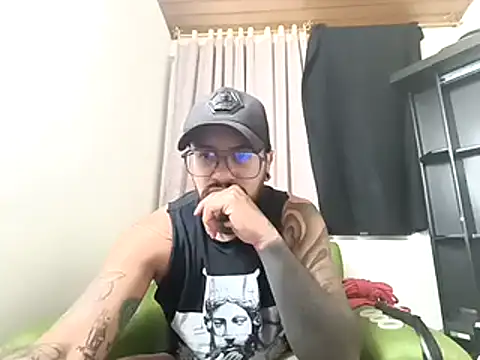 Nicky smith   online show from December 2024 11:18:02 PM