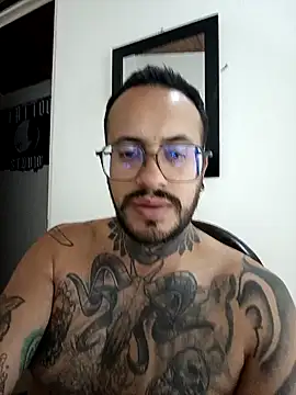 Snapshot of Nicky_smith__ chatting on December 2024 02:43:01 AM Nicky smith online show from December 2024 02:43:01 AM