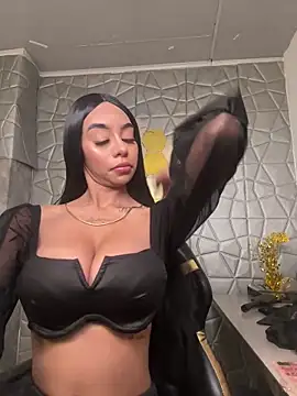 Tiffanny online show from March 2025 12:42:02 PM