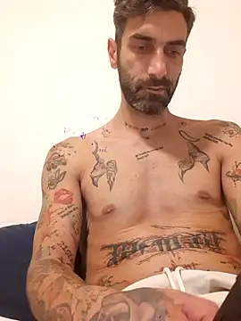 Snapshot of Italian69am chatting on September 2025 02:44:01 PM Italian69am online show from September 2025 02:44:01 PM