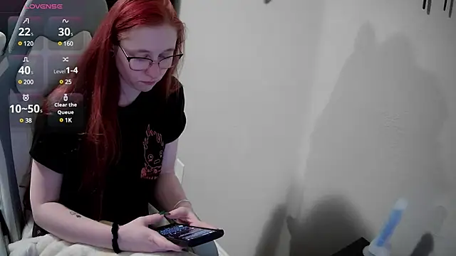 Snapshot of LilyFoxxx chatting on December 2024 04:26:01 AM LilyFoxxx online show from December 2024 04:26:01 AM