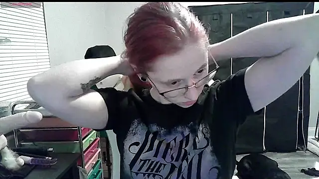 Snapshot of LilyFoxxx chatting on January 2025 01:53:01 AM LilyFoxxx online show from January 2025 01:53:01 AM