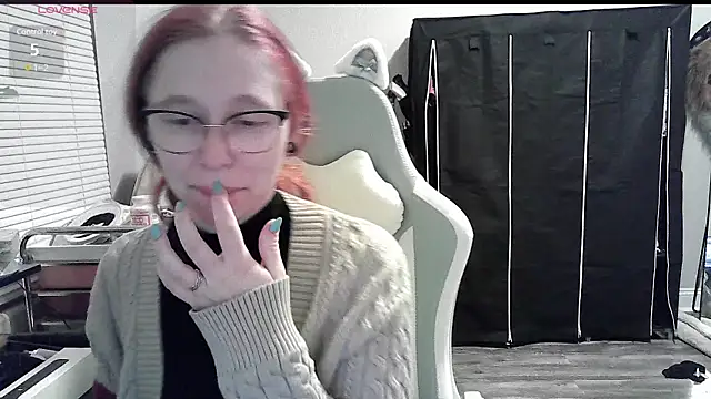 Snapshot of LilyFoxxx chatting on January 2025 04:21:01 AM LilyFoxxx online show from January 2025 04:21:01 AM