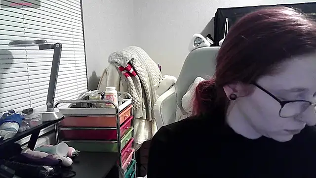 Snapshot of LilyFoxxx chatting on January 2025 04:55:01 AM LilyFoxxx online show from January 2025 04:55:01 AM