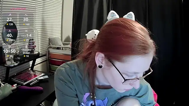 Snapshot of LilyFoxxx chatting on February 2025 03:55:02 AM LilyFoxxx online show from February 2025 03:55:02 AM