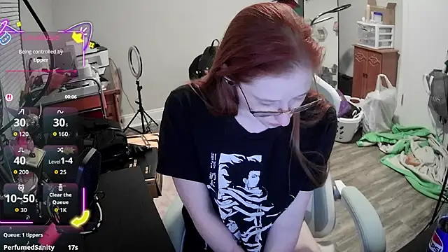 Snapshot of LilyFoxxx chatting on September 2025 03:30:01 AM LilyFoxxx online show from September 2025 03:30:01 AM