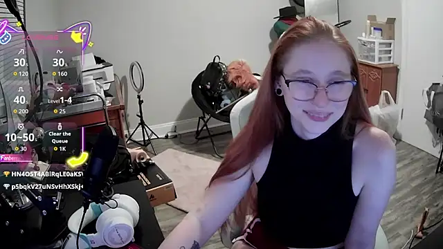 Snapshot of LilyFoxxx chatting on October 2025 03:26:01 AM LilyFoxxx online show from October 2025 03:26:01 AM