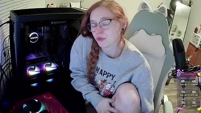 Snapshot of LilyFoxxx chatting on October 2025 03:18:02 AM LilyFoxxx online show from October 2025 03:18:02 AM