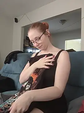 LilyFoxxx online show from November 2025 08:07:01 PM