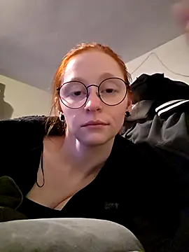 LilyFoxxx online show from March 2026 05:52:02 AM