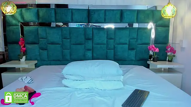 valtira nova online show from November 2025 07:35:02 PM