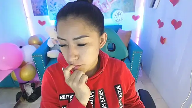 Sofi hot 4m online show from March 2025 12:48:02 PM