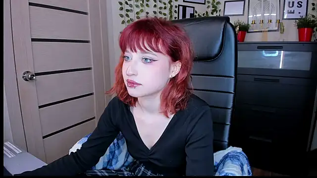 Snapshot of ElizaNik_ chatting on April 2026 10:40:01 PM ElizaNik online show from April 2026 10:40:01 PM