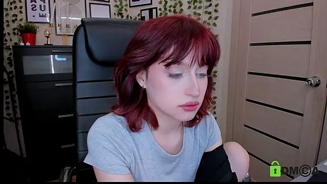 Snapshot of ElizaNik_ chatting on August 2026 10:45:01 PM ElizaNik online show from August 2026 10:45:01 PM