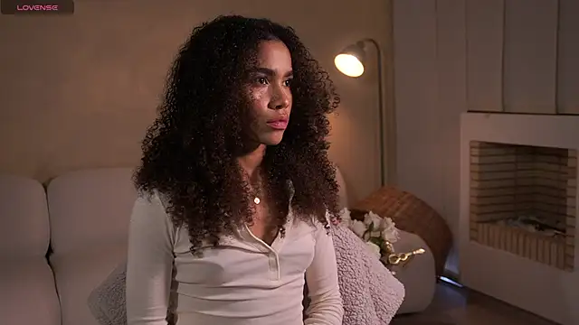 paulacora100 online show from March 2025 08:32:02 PM