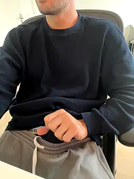 taallguyy 196 online show from October 2025 09:21:01 AM