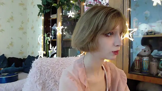 Snapshot of cloudgirrl chatting on March 2025 12:33:02 PM cloudgirrl online show from March 2025 12:33:02 PM