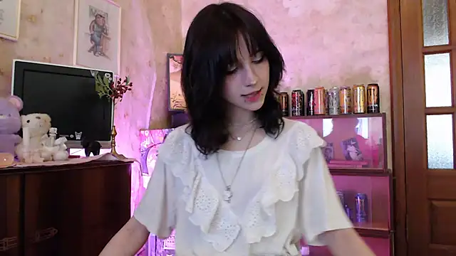 cloudgirrl online show from March 2026 11:43:02 AM