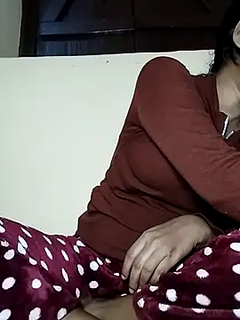 Shivani Tivari online show from December 2025 05:54:02 PM