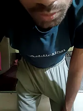 Snapshot of Skinny_Bigass_23 chatting on May 2026 06:43:02 AM Skinny Bigass 23 online show from May 2026 06:43:02 AM