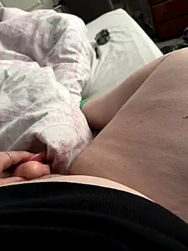 Snapshot of AmberTaylorXxx chatting on December 2024 08:27:01 AM AmberTaylorXxx online show from December 2024 08:27:01 AM