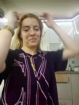 SUSELLAM1 online show from February 2025 01:07:01 PM