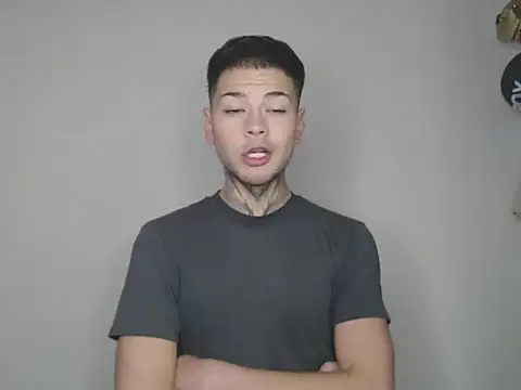 MarceloMilk online show from December 2025 05:22:02 PM