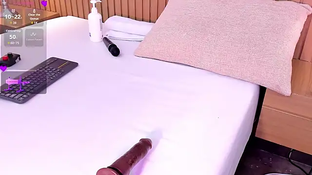 sexy mich 18 online show from December 2025 03:58:02 AM