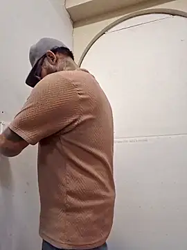 Snapshot of jr91esl chatting on April 2026 02:50:02 AM jr91esl online show from April 2026 02:50:02 AM