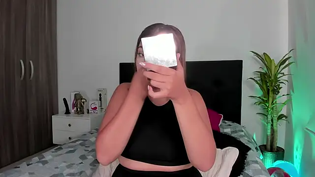 LaylaJewel online show from February 2025 04:04:01 PM