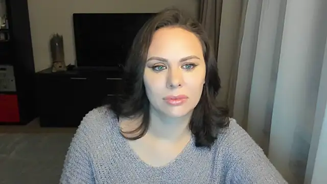 MollyCheiz online show from November 2025 06:08:02 PM