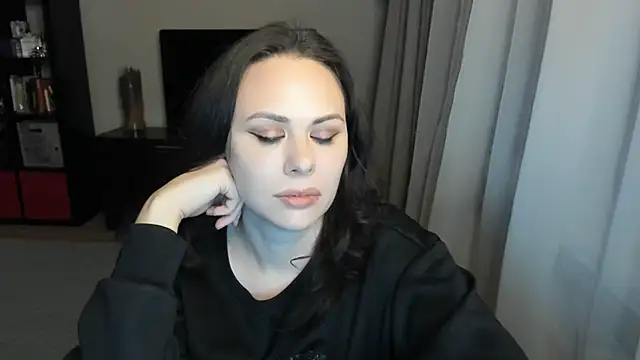 MollyCheiz online show from November 2025 06:40:02 PM