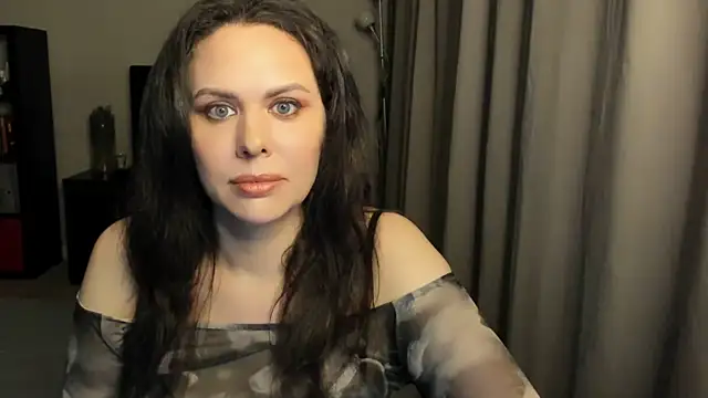 Snapshot of MollyCheiz chatting on July 2026 11:08:02 PM MollyCheiz online show from July 2026 11:08:02 PM