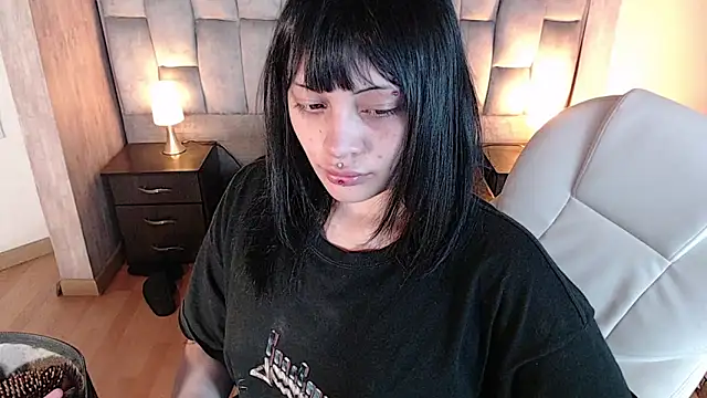 honney dark online show from February 2026 11:32:02 AM