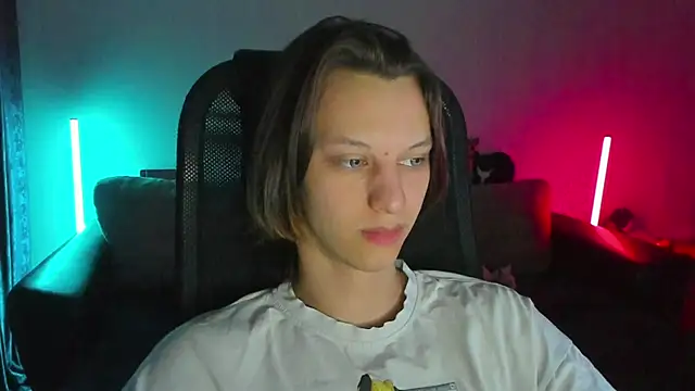 Ostin meow online show from April 2026 02:28:02 PM