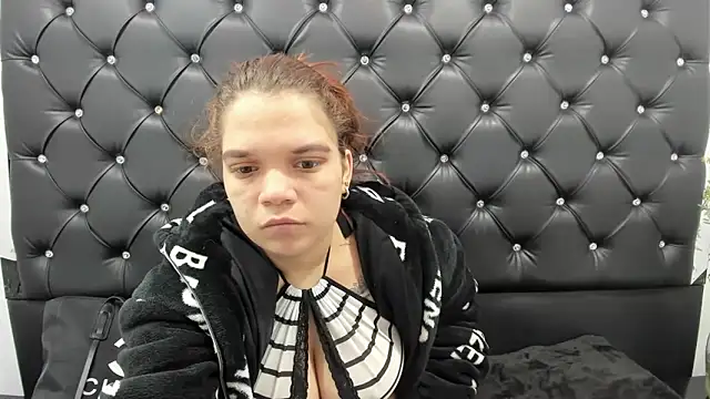 MelanyCarter18 online show from October 2025 02:28:01 PM