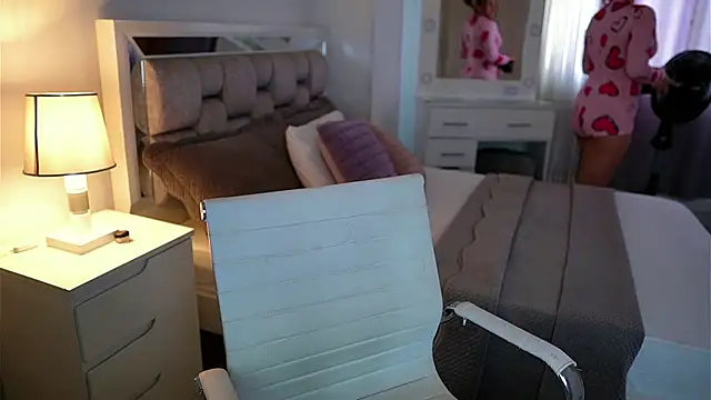 Camilaa bueno online show from February 2026 09:11:02 PM