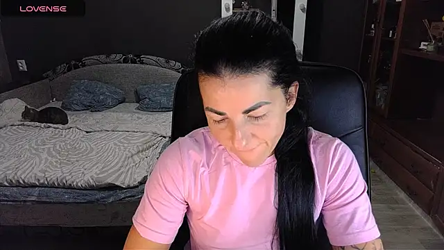 Aria Dl online show from November 2025 01:24:02 PM