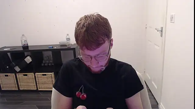 Snapshot of PrettyGinger chatting on December 2024 04:28:01 PM PrettyGinger online show from December 2024 04:28:01 PM