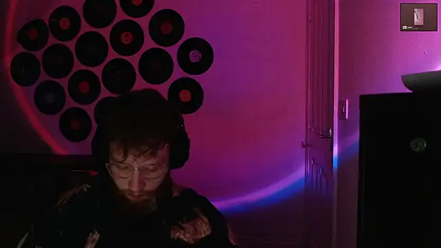 Snapshot of PrettyGinger chatting on December 2025 06:35:02 PM PrettyGinger online show from December 2025 06:35:02 PM