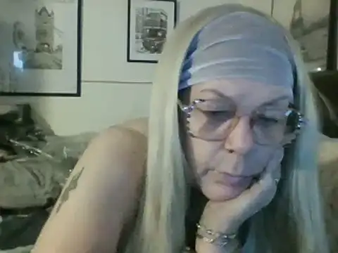 housewife shantie online show from March 2025 08:08:01 AM