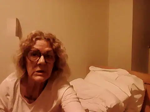 housewife shantie online show from March 2026 07:10:01 PM