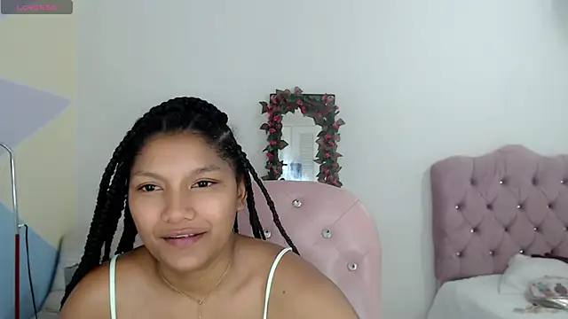 elly willis online show from December 2024 08:04:02 PM