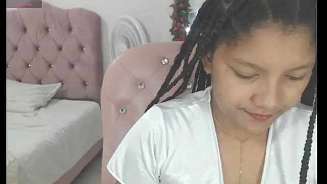 elly willis online show from January 2025 10:13:02 PM