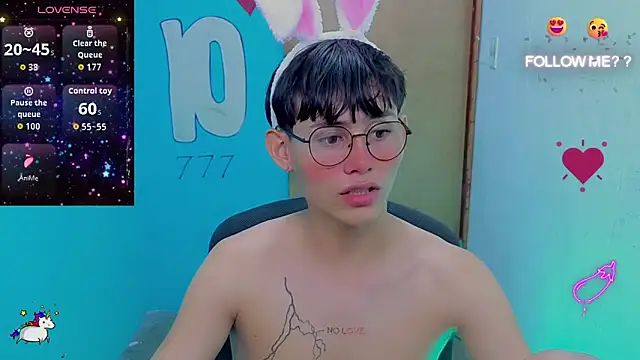 Snapshot of tanjiro_cute chatting on May 2026 10:22:02 PM tanjiro cute online show from May 2026 10:22:02 PM