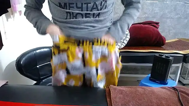 Snapshot of HotQueen chatting on January 2026 03:39:01 PM HotQueen online show from January 2026 03:39:01 PM